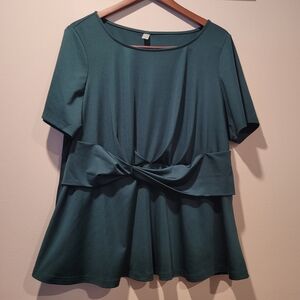 Elegant Emerald Women's Top Size 1X